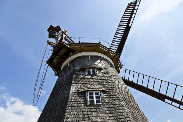 Holländische Mühle Auf Der Insel Des Nutzens — Stockfoto