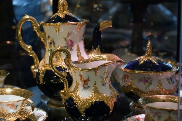Antik Porcelán Kávé Készlet Egy Kirakatban — Stock Fotó