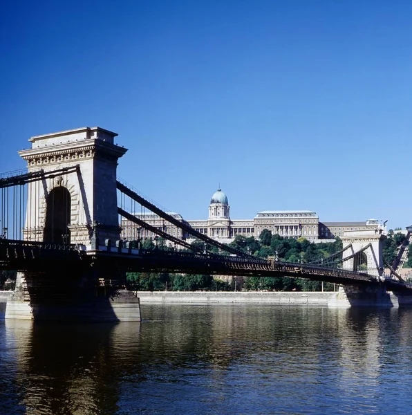Ponte Cadeia Palácio Real Budapeste Hungria — Fotografia de Stock