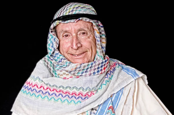 Retrato Viejo Árabe Aislado Sobre Negro — Foto de Stock