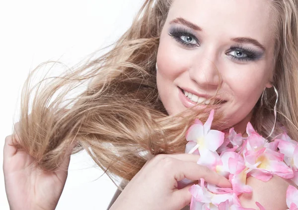 Красивая Молодая Женщина Розовым Лиловым Цветком — стоковое фото