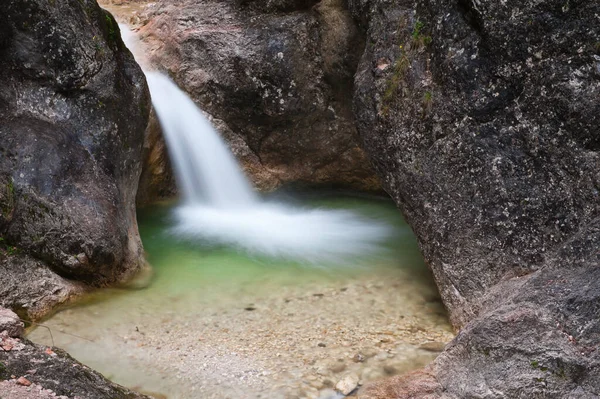 Sur Sentier Qui Traverse Almbachklamm — Photo