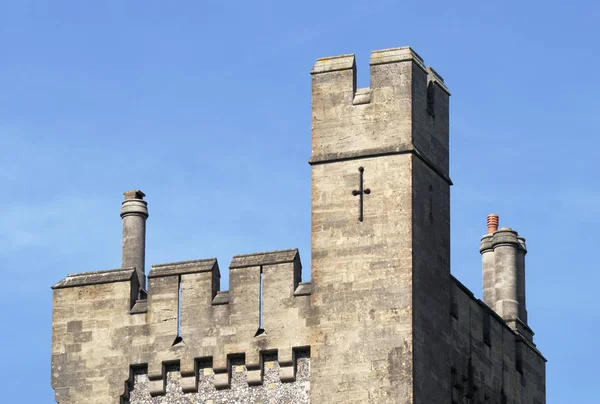 Arundel城堡的正方形塔顶西苏塞克斯英国 用烟囱壶 — 图库照片