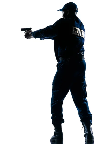 Longitud Total Oficial Policía Afroamericano Apuntando Con Una Pistola Sobre —  Fotos de Stock