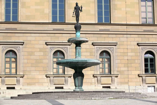 Estátua Parque — Fotografia de Stock