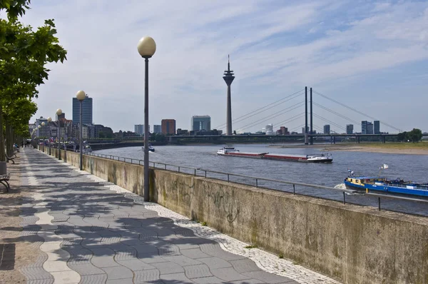 Pohled Rýnské Promenádě Düsseldorfu — Stock fotografie
