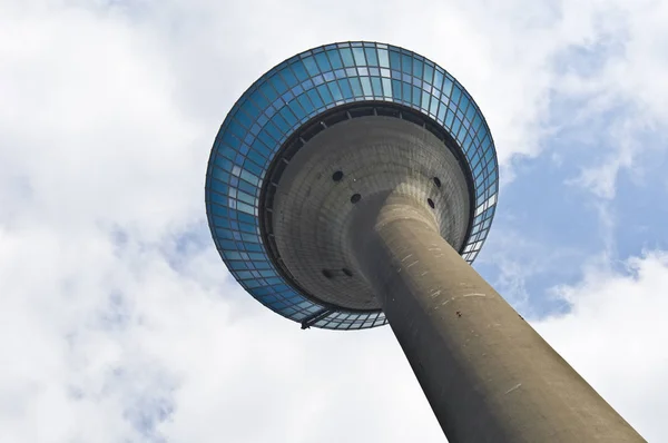 Widok Wieżę Renu Duesseldorf — Zdjęcie stockowe