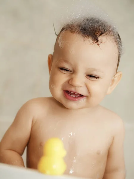 Banyodaki Bebek — Stok fotoğraf