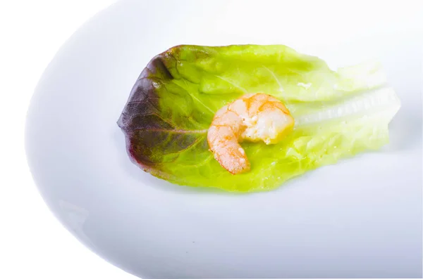 Crevettes Grillées Aux Feuilles Salade — Photo