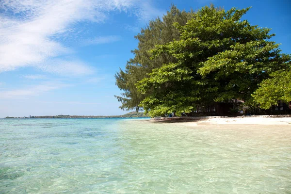Tropical Beach Crystal Clear Water Karimujawa Islands Indonesia — Stock Photo, Image