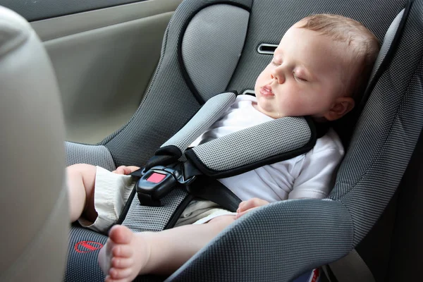 Pequeno Bebê Dormindo Pacificamente Assento Carro — Fotografia de Stock