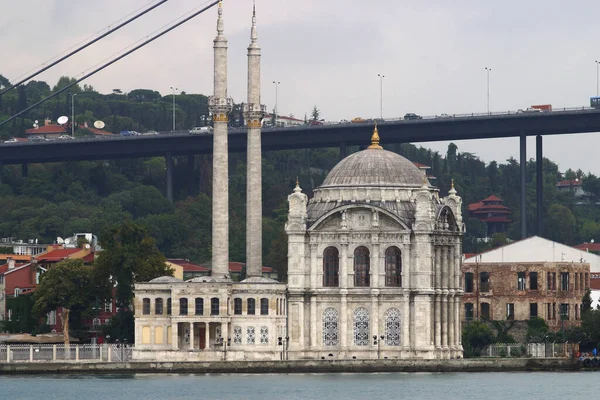 Istambul Uma Cidade Importante Turquia Que Atravessa Europa — Fotografia de Stock