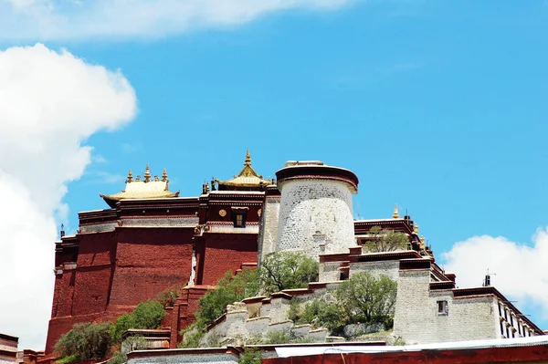 チベットの有名なポタラ宮のランドマーク — ストック写真