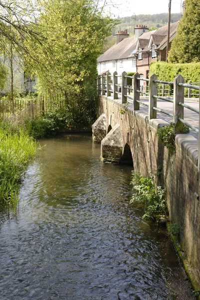 Darent Nehri Yol Kenarında Shoreham Köyündeki Köprünün Altında Akıyor Kent — Stok fotoğraf