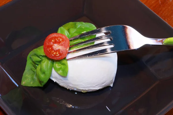 Italian Mozzarella Fresh Tomatoes — Stock Photo, Image