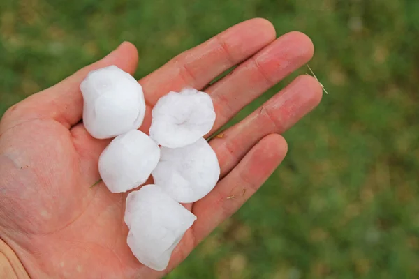 Ghiacciato Freddo Bianco Grandine Tempo — Foto Stock