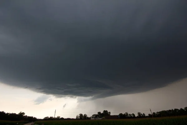 Stürmisches Wetter Mit Riesigen Wolken Himmel — Stockfoto