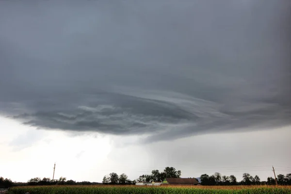 Stormachtig Weer Met Enorme Wolken Lucht — Stockfoto