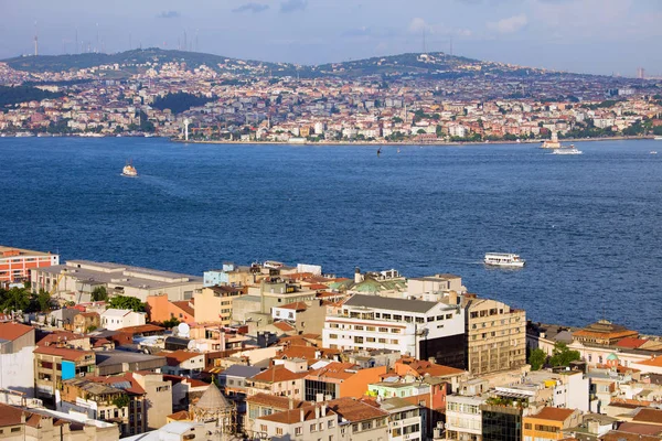 Αστικό Τοπίο Της Ιστανμπούλ Στην Τουρκία Στο Πρώτο Σχέδιο Της — Φωτογραφία Αρχείου