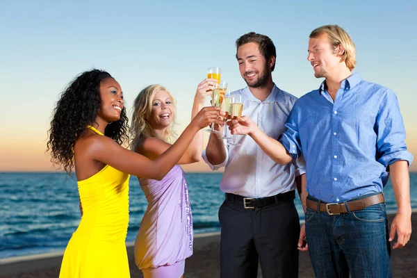 Festa Con Ricevimento Champagne Spiaggia — Foto Stock