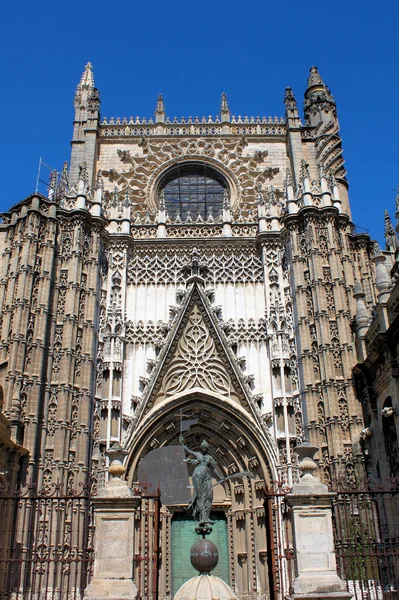 Vista Panorâmica Majestosa Arquitetura Catedral Imagens Royalty-Free