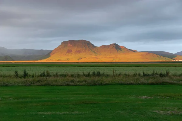 Coucher Soleil Sur Les Collines Derrière Vik — Photo