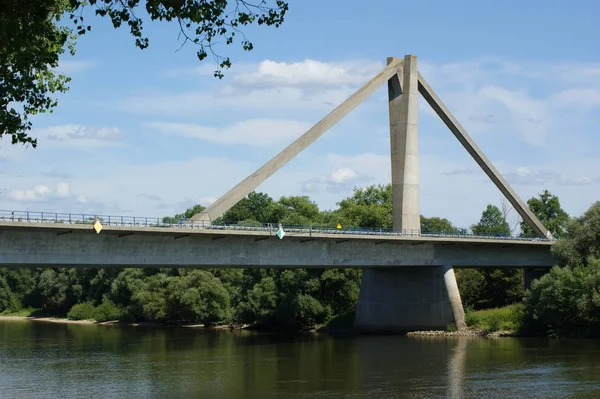 Γέφυρα Κατά Μήκος Του Ποταμού — Φωτογραφία Αρχείου