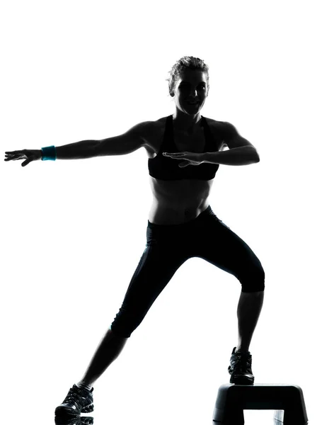Uma Mulher Exercitando Exercício Aptidão Postura Exercício Aeróbico Estúdio Isolado — Fotografia de Stock