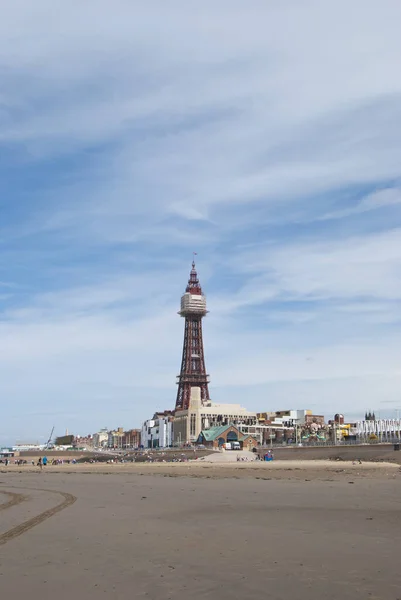 Det Berömda Tornet Blackpool Tas Från Stranden Blå Himmel — Stockfoto