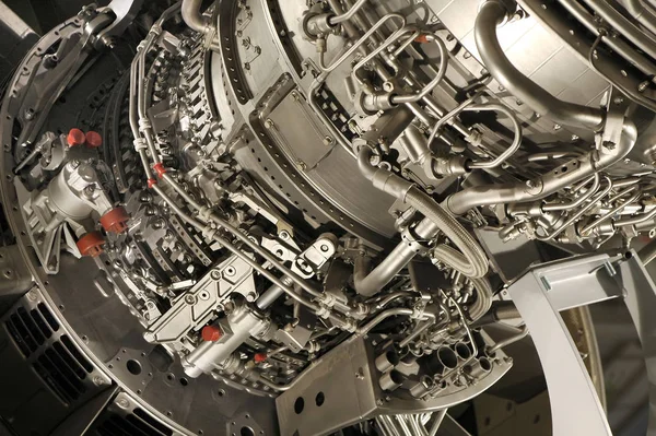 Detalhe Grande Motor Jato Exposto Para Manutenção — Fotografia de Stock