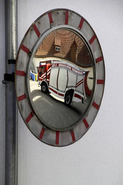 Пожежна Машина Дзеркалі Руху — стокове фото