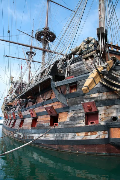 Galleon Förtöjd Hamnen Genua — Stockfoto