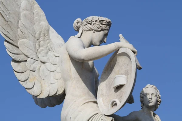 Scultura Sul Ponte Del Castello Berlino — Foto Stock