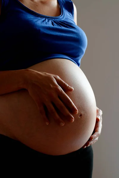 Mulher Grávida Tiro Conceito Maternidade — Fotografia de Stock