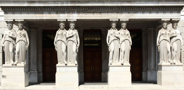 Caryatids Parlament Budova Vídeň — Stock fotografie