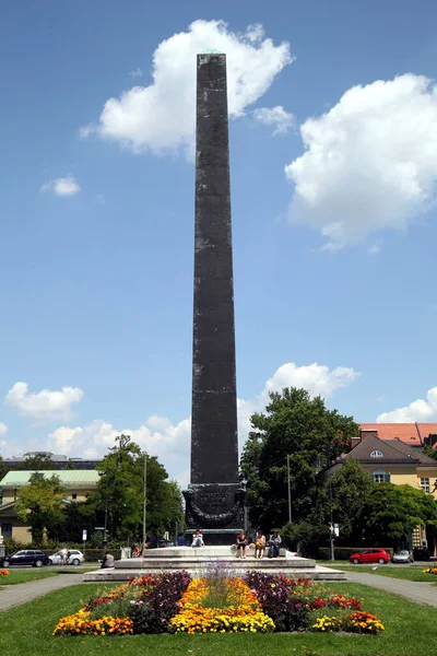 Karolinenplatz München Eingeweiht 1833 Besteht Aus Umgeschmolzenen Französischen Russischen Österreichischen — Stockfoto