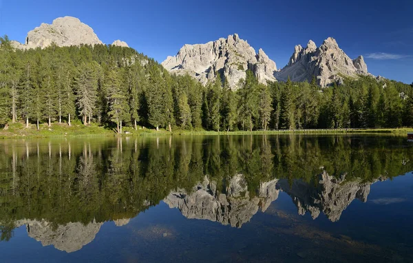 Malowniczy Widok Majestatyczny Krajobraz Dolomitów Włochy — Zdjęcie stockowe