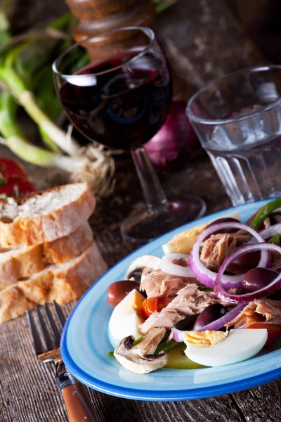 Franse Salade Nicoise Een Bord — Stockfoto