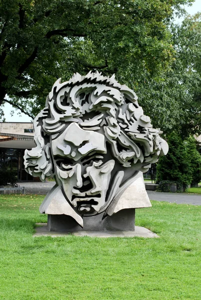 Скульптура Людвига Ван Бетховена Бонне Германия — стоковое фото