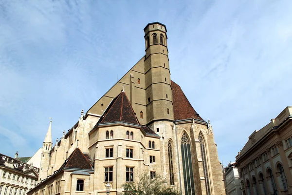 Szenischer Blick Auf Die Christliche Kirchenarchitektur — Stockfoto