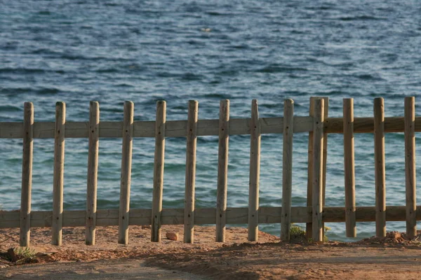 Ξύλινο Φράχτη Στην Παραλία — Φωτογραφία Αρχείου