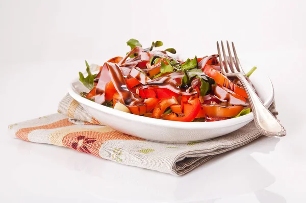 Mixed Salad Ham Peppers Arugula — Stock Photo, Image