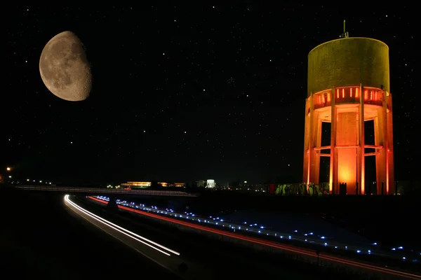 Wieża Ciśnień Nocy — Zdjęcie stockowe