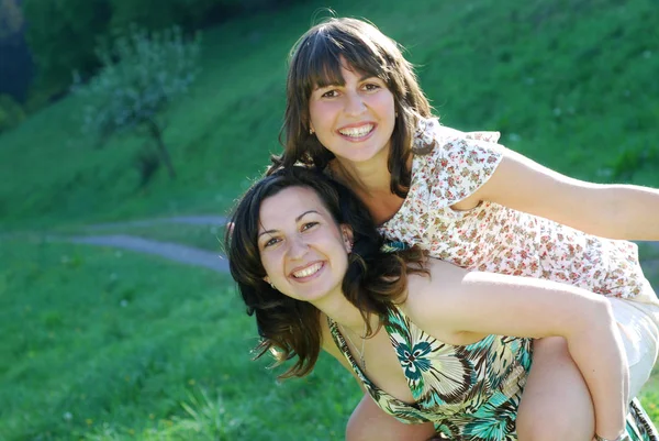 Szenische Sicht Auf Freundschaftskonzept — Stockfoto