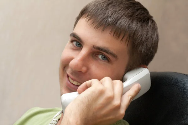 Man Telephone Tube Hand Smiles — Stock Photo, Image