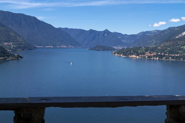 Panoramisch Uitzicht Het Comomeer Italië — Stockfoto