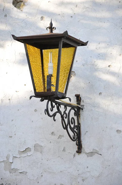 Vieille Lampe Électrique Avec Ampoule Économiseuse Conforme — Photo