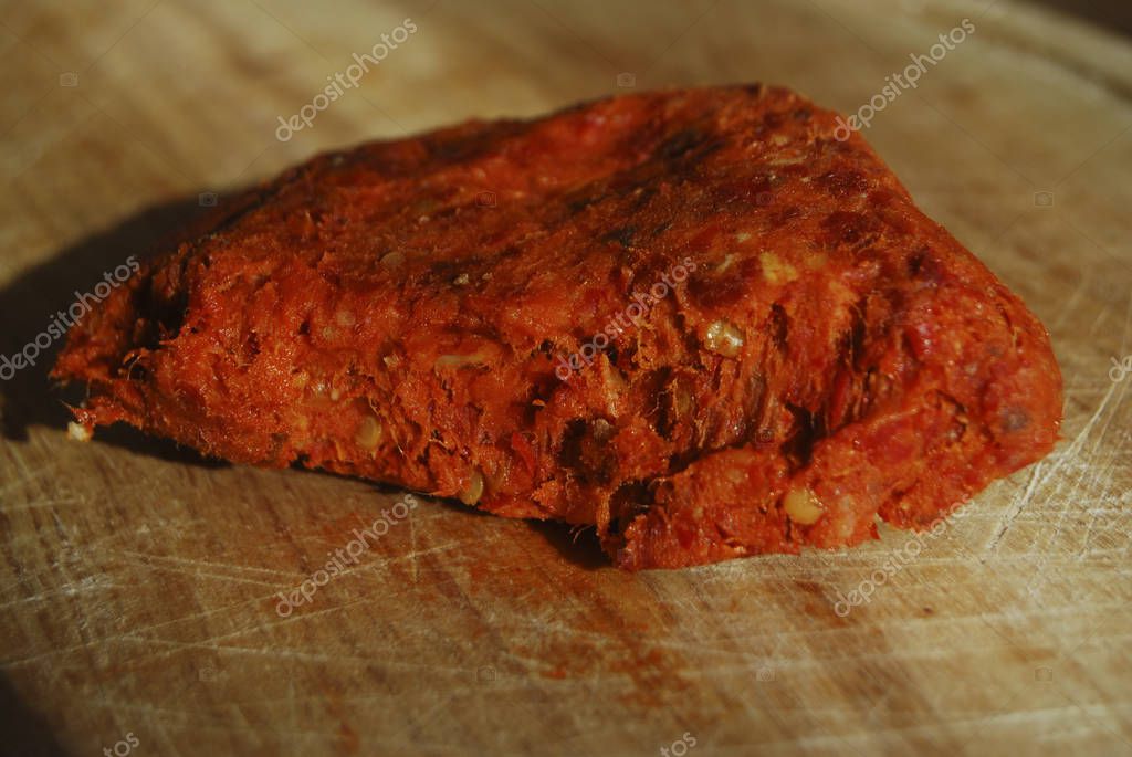 Un producto típico de Calabria. La soppressata y nduja 2023