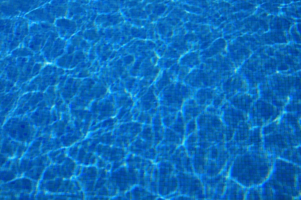 Голубая Вода Солнцем — стоковое фото