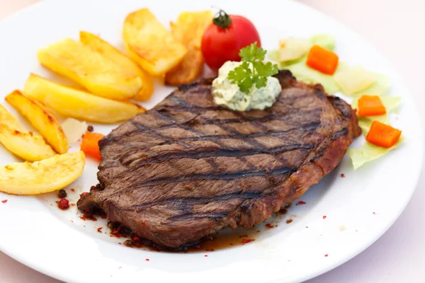 Biftek Lezzetli Yemeği — Stok fotoğraf